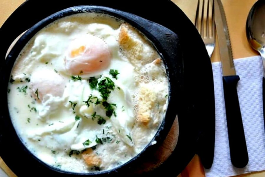 Esta es la receta para la changua perfecta ¡Te quedará como preparada por dioses 🍲 🍲!