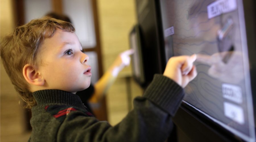 ¿Por qué es tan importante educar emocionalmente a tus hijos?