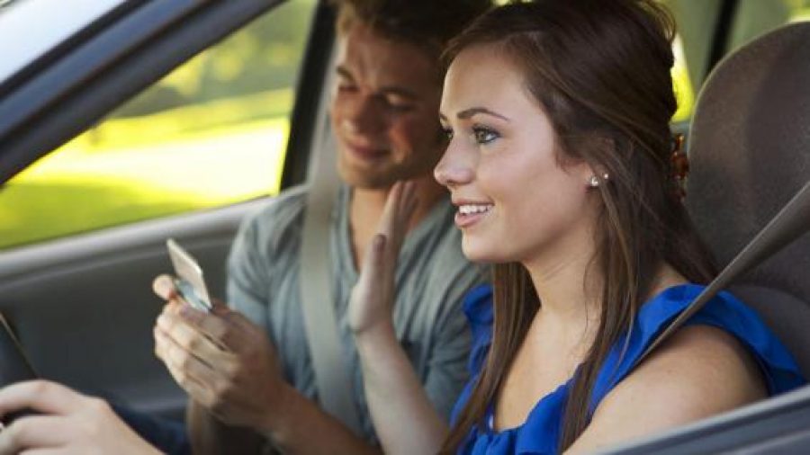 Nueve cosas que vas a necesitar en tu auto para un “roadtrip” con amigos