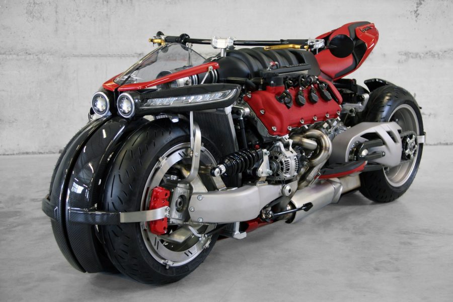 La increíble moto de cuatro ruedas con motor de un Maserati