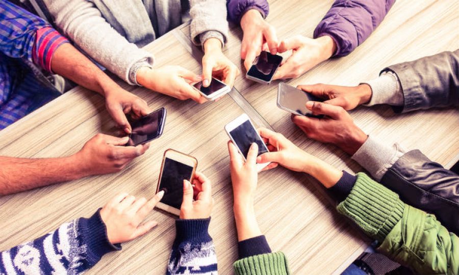 ¿Sabías que tu celular es culpable de la contaminación del planeta?