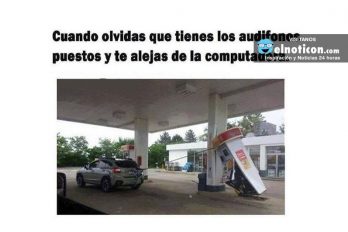 Cuando olvidas que tienes los audífonos puestos