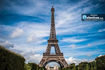 ¿Escalarías la Torre Eiffel sin equipo de protección? Estos dos rusos lo hicieron