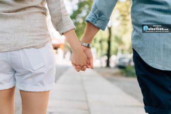 La forma cómo tomas la mano de tu pareja dice mucho de la relación