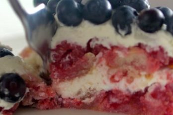 Make Red, White and Blue Trifle