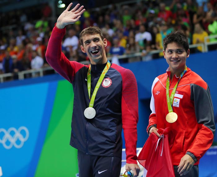 Schooling-Phelps-podio-medalla