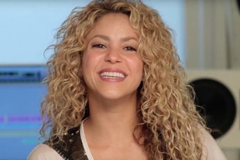 Critican a Shakira por su acento español