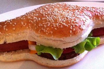 Un australiano decidió patentar un híbrido de hamburguesa y hotdog y la gente está emocionada