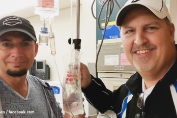 Un hombre decidió ayudar a un amigo a combatir su enfermedad sin pensar que esto también lo salvaría a él