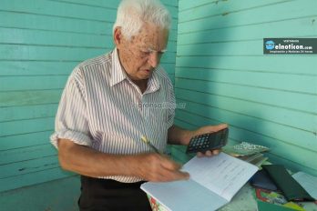 ¡Merece ser viral! Abuelito de 87 años se graduará de bachillerato