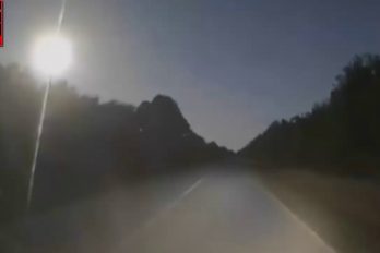Policía de North Port logra grabar ‘bola de fuego’ que cae en Florida. ¿Será un meteorito?