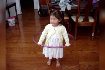 Esta pequeña niña bailando Hula hula es lo más divertido que verás hoy ¡Qué ternura!