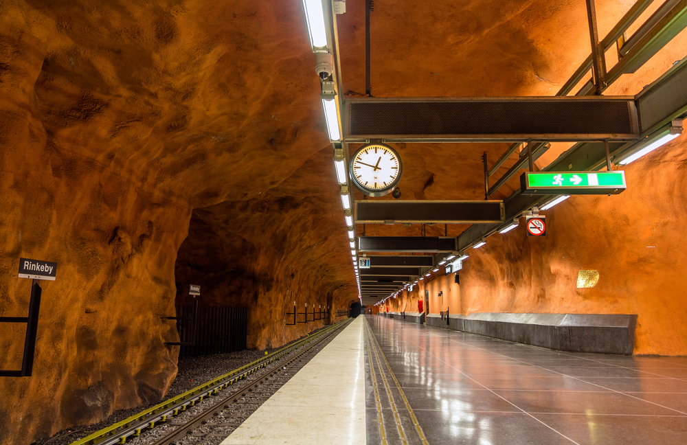 Estación de metro Rinkeby, en Estocolmo, Suecia