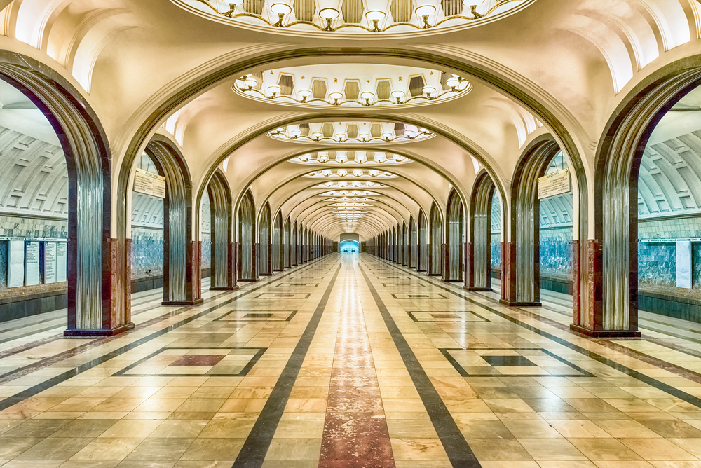 Estación de metro Mayakovskaya, en Moscú, Rusia