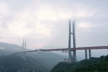 Así se construyó el puente Beipanjiang, a 565 metros de suelo. ¡Es el más alto del mundo!