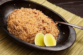 ¿Te gusta el arroz con coco?, te tenemos la receta perfecta, !comerlo en familia es más rico!