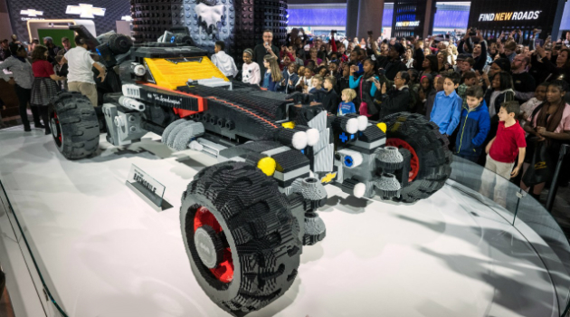 Así es el Batimóvil de LEGO en tamaño real