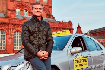 Mira la divertida campaña en la que el ex piloto David Coulthard se hace pasar por taxista. ¡Con conductores así, todos necesitaremos un seguro de vida!