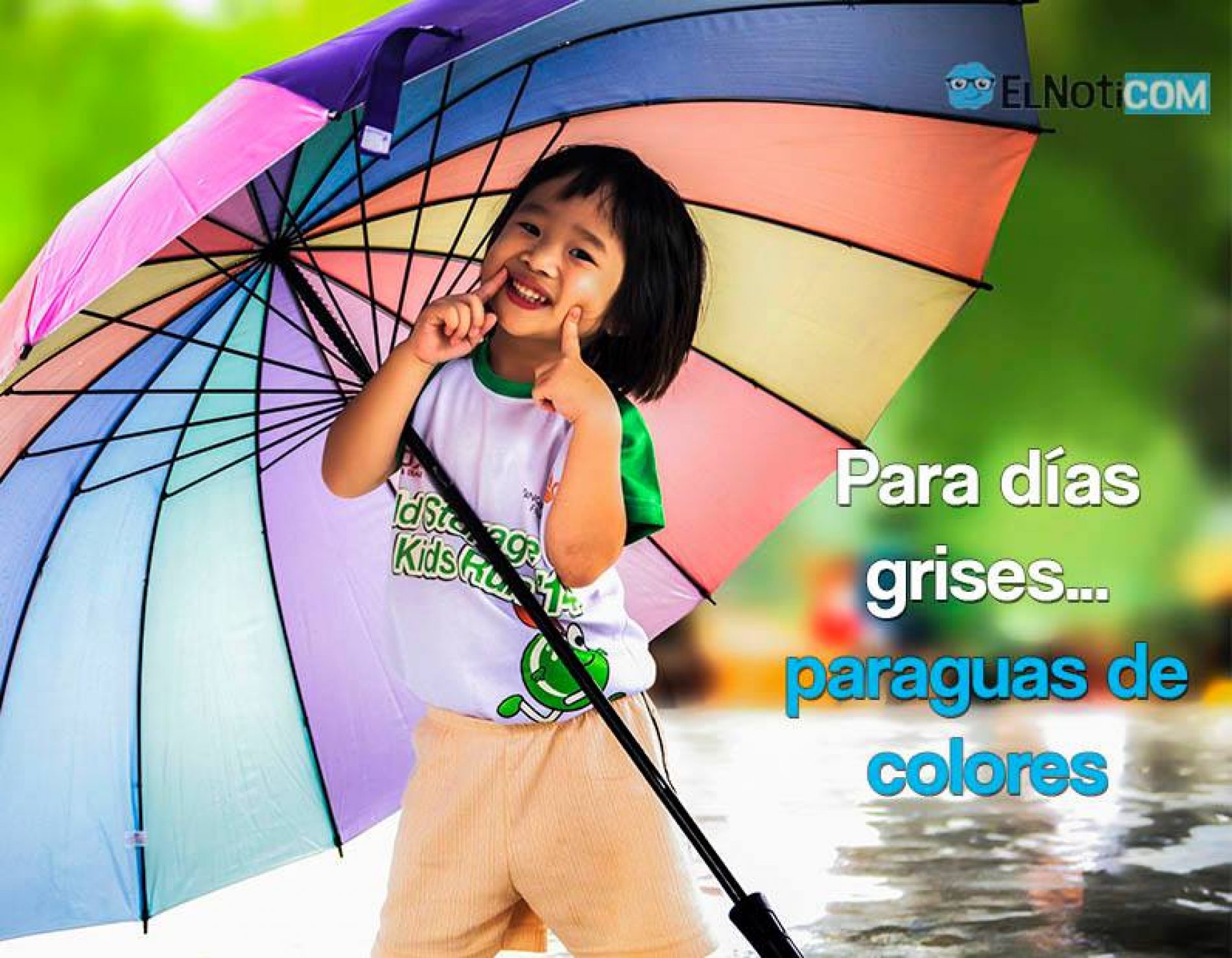 a dias grises paraguas de colores
