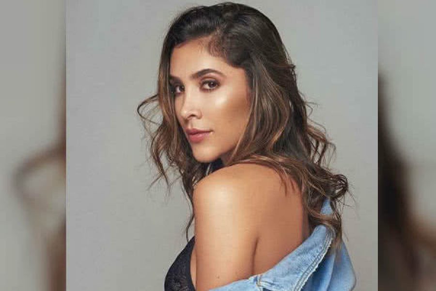 La foto de Daniela Ospina que enloqueció a uno de sus fans, ¡la respuesta esta para alquilar balcón!