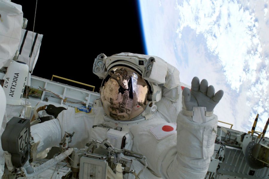No estás loco si soñaste con ser astronauta 👨🚀 ¡Paga esta “módica” suma y viaja fuera de tu mundo! 🚀🛰️