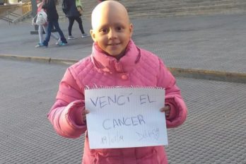 Después de 52 quimioterapias venció el cáncer: la enseñanza de vida de una niña de 8 años ????