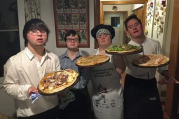 Cuatro amigos con Síndrome de Down fundan una pizzería y es todo un éxito