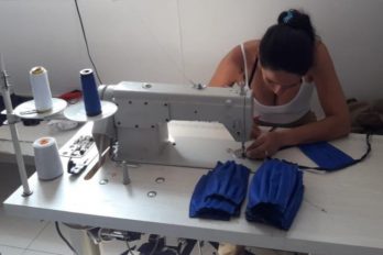 Fabricación de tapabocas en la cárcel, una iniciativa promovida en Colombia