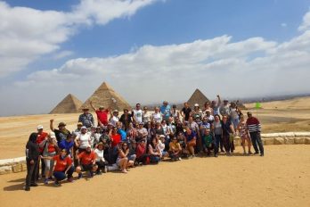 “No nos abandonen”: 59 viajeros colombianos con adultos mayores atrapados en Egipto