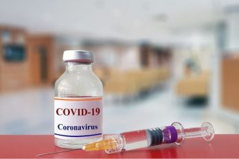 Los síntomas que han mostrado los voluntarios a la posible vacuna contra el COVID-19