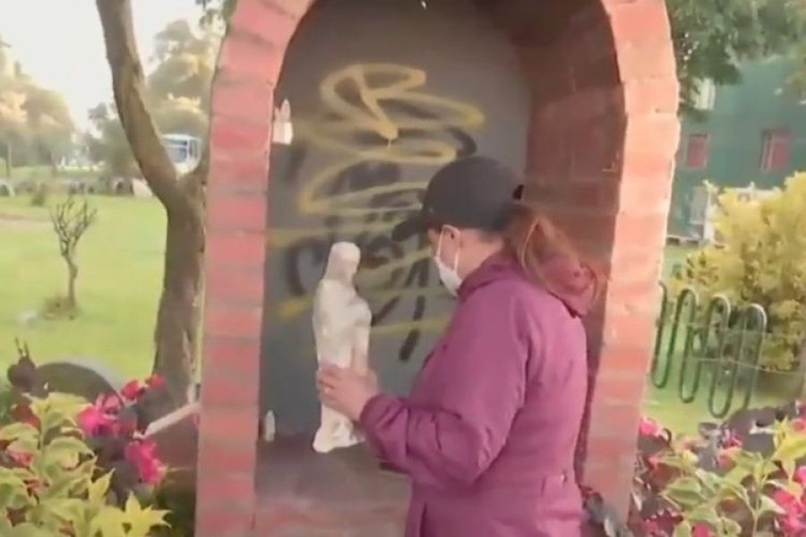 Ciudadanos expresan su dolor porque en las protestas dañaron imagen de la Virgen María