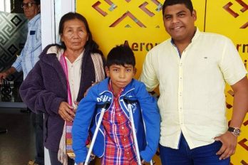 Niño wayuu vuelve a caminar gracias a una brigada de salud en La Guajira