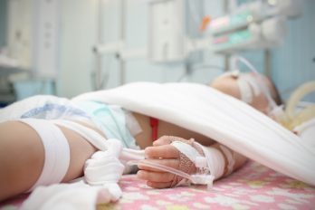 Alerta por 7 menores de 9 años hospitalizados por COVID-19: se sospecha nueva cepa