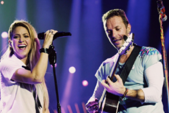 Chris Martin cantó “Yellow” junto a Shakira. ¿Qué tal la interpretación?