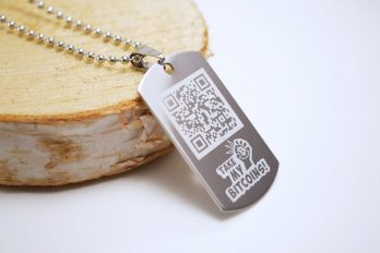Moda Bitcoin: accesorios con el código de tu cartera digital