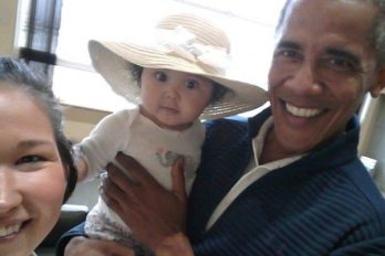 La expresión de esta bebé al conocer a Obama conquista a internet